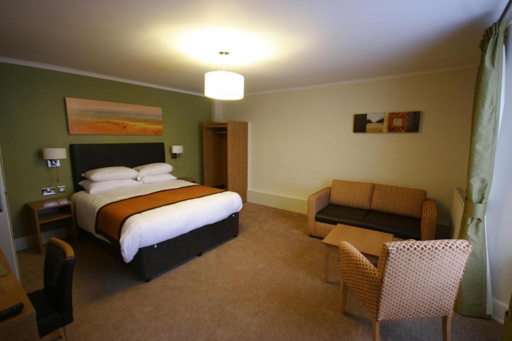 Thomas Arms Hotel Llanelli Bilik gambar